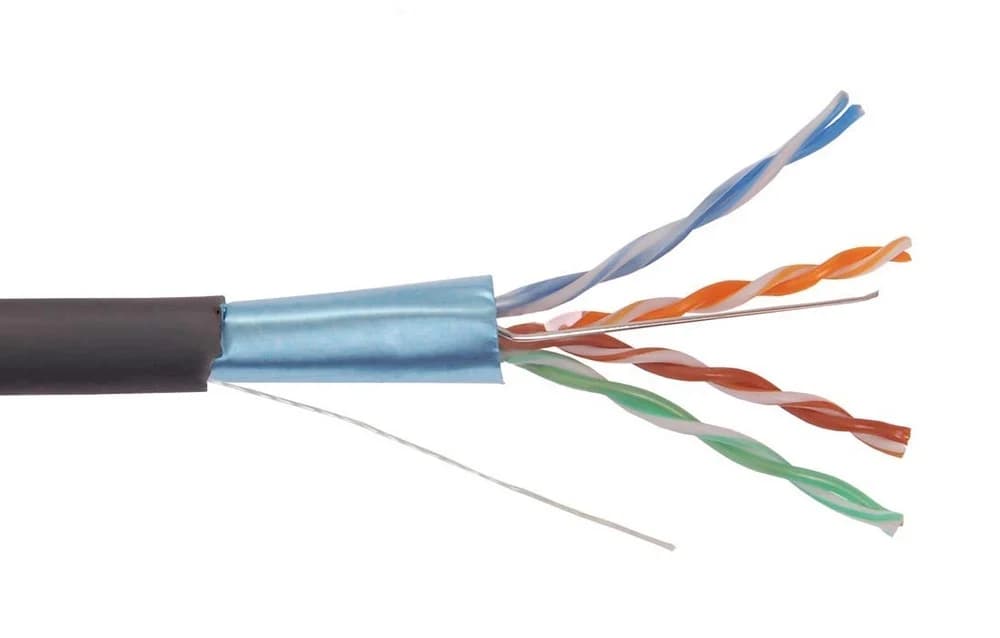 Кабель связи витая пара F/UTP, кат.5E 4х2х24AWG solid, LDPE, 305м, черный